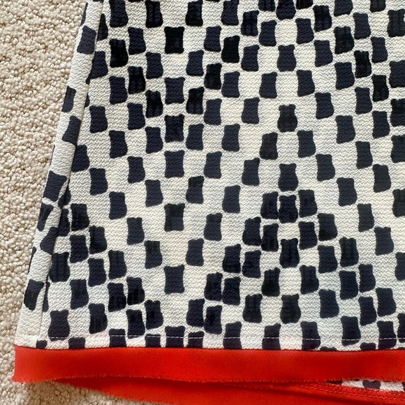 Navy and red silk sleeveless blouse. - Picture 2 of 2